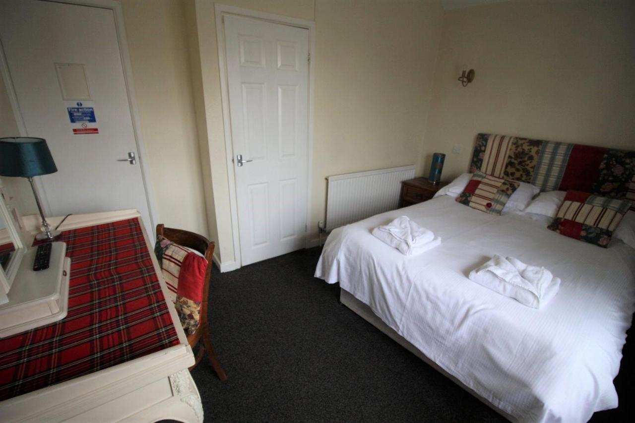 The White Hart Otel Whitchurch  Oda fotoğraf