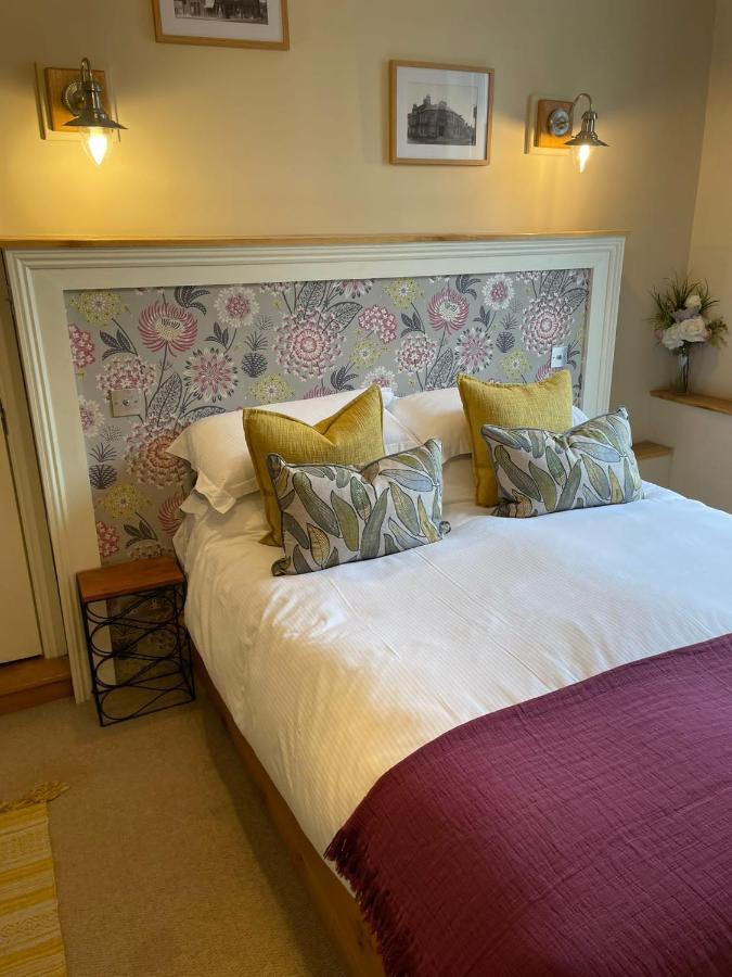 The White Hart Otel Whitchurch  Dış mekan fotoğraf