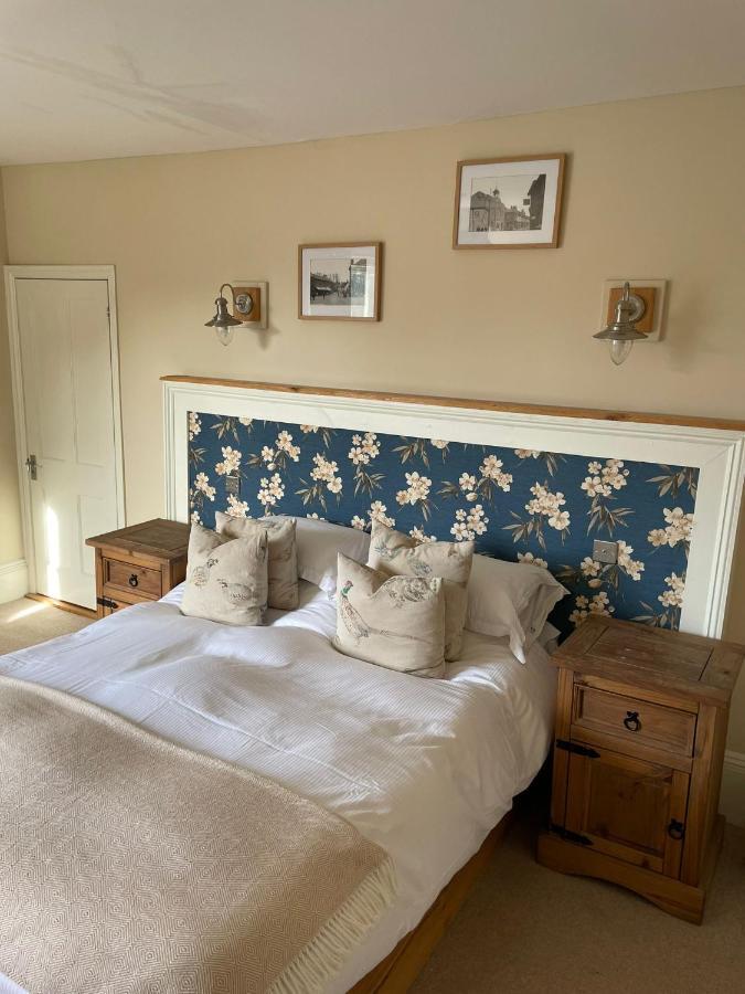 The White Hart Otel Whitchurch  Dış mekan fotoğraf