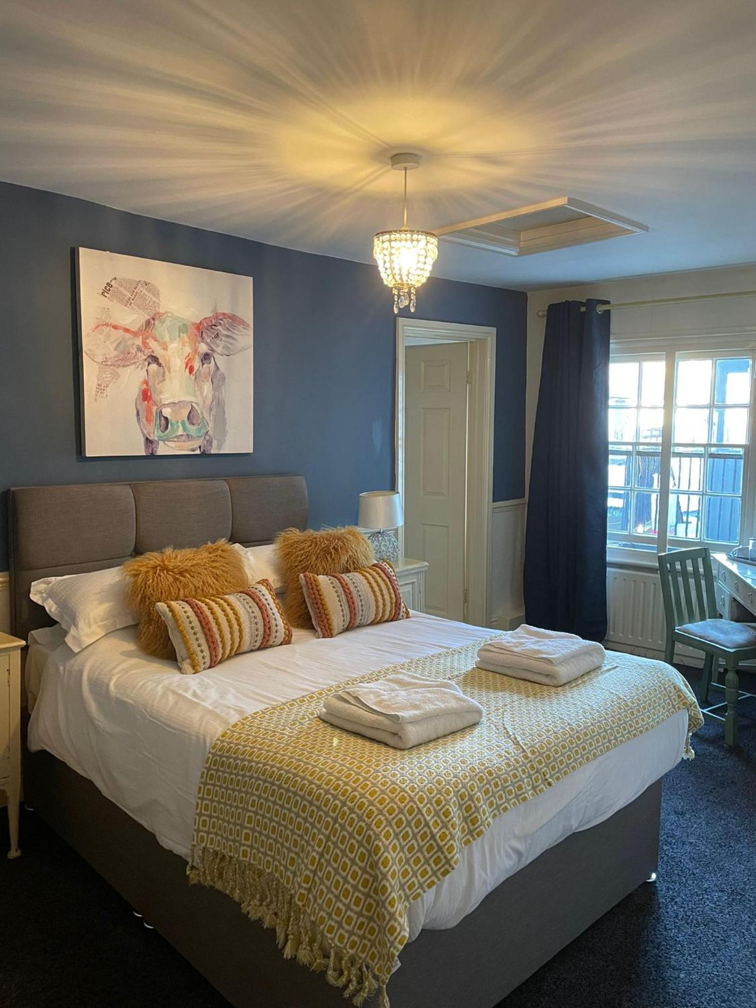 The White Hart Otel Whitchurch  Oda fotoğraf