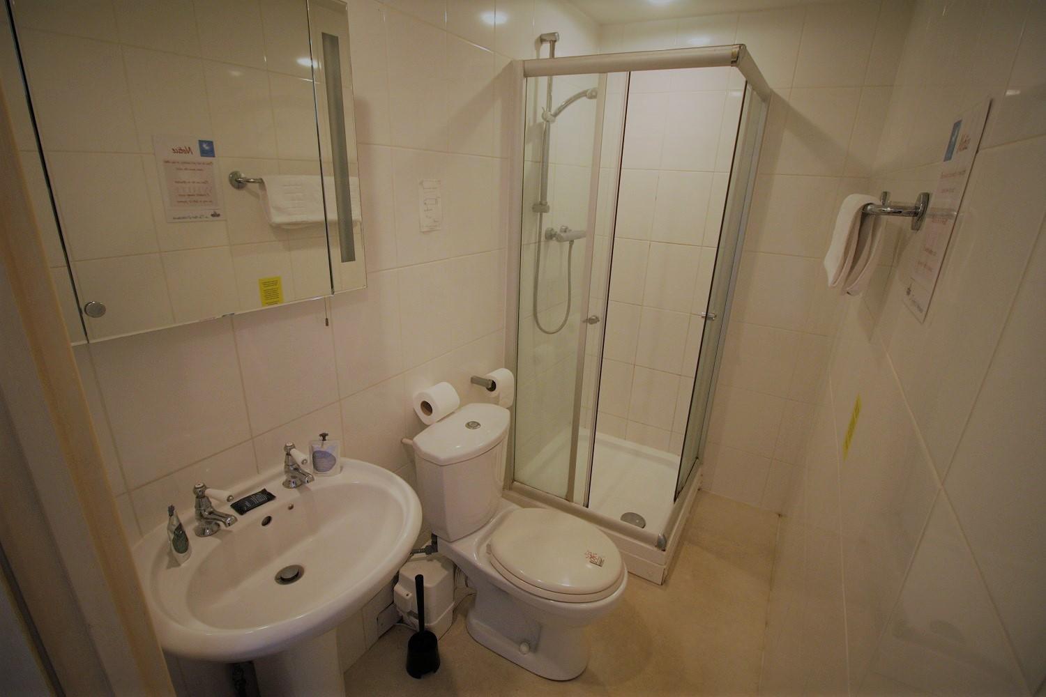 The White Hart Otel Whitchurch  Oda fotoğraf